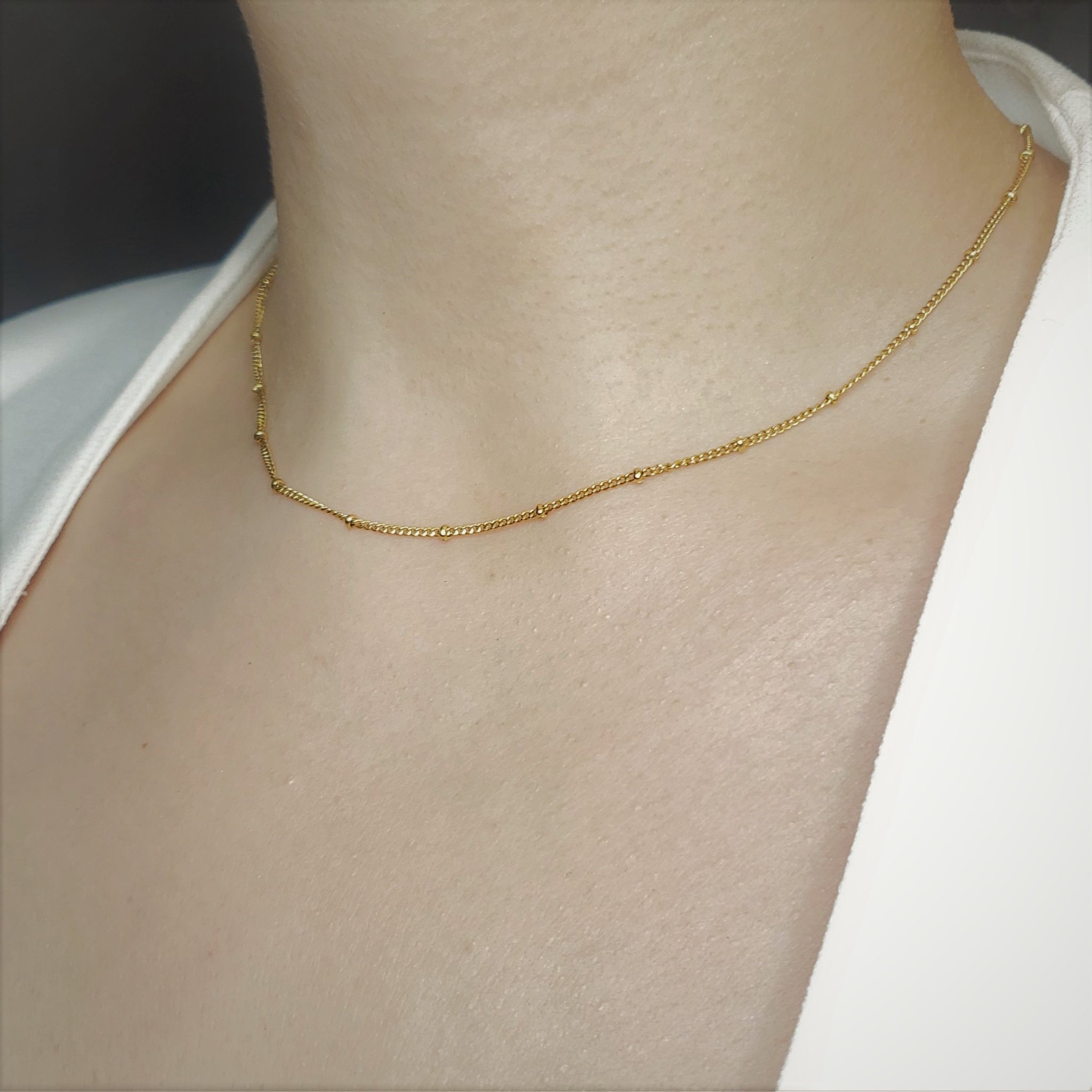 V-Necklace - Vida  Jewelry necklace simple, Girly jewelry, Dainty jewelry  necklace