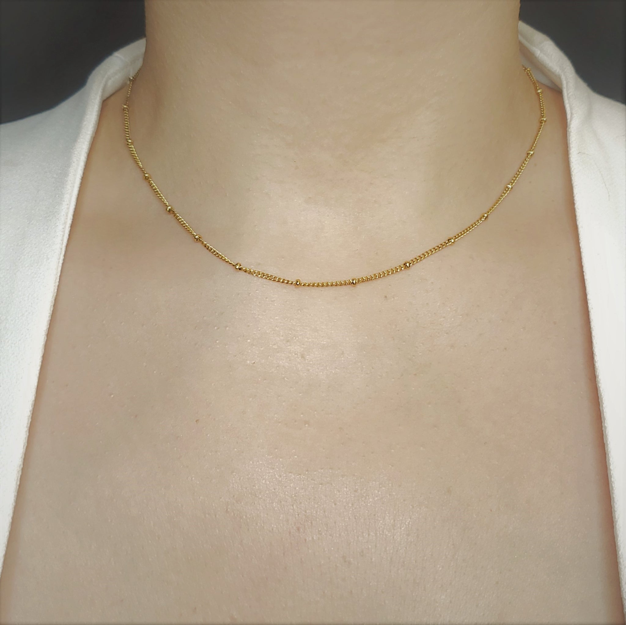 V-Necklace - Vida  Jewelry necklace simple, Girly jewelry, Dainty jewelry  necklace