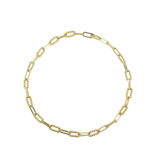 A bold and classic design, our Alexandra Necklace is a modern take on the simple chain link necklace. A perfect addition to your everyday wardrobe, layer this piece with other necklaces or wear it as the focal point.