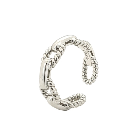 This modern twist-link band is a sophisticated addition to your ring collection. It’s the kind of jewelry that will go with everything. A bold statement piece for cocktail parties, but also perfect for everyday wear.